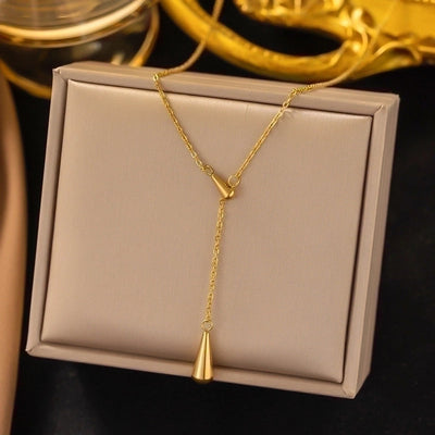 304 Stainless Steel 18K Gold Plated Minimalist Plating Inlay U Shape Heart Shape Acrylic Artificial Rhinestones Plastic Pendant Necklace