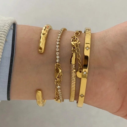 Casual Elegant Heart Shape 304 Stainless Steel 16K Gold Plated White Gold Plated Bracelets Bangle In Bulk