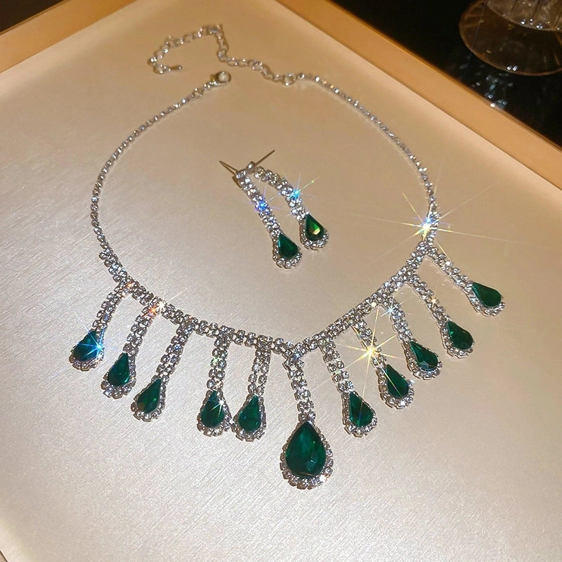 Explosions Zircon Diamond Geometric Necklace Earrings Suit Light Luxury Clavicle Chain High Sense Temperament Jewelry