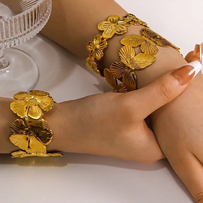 Vintage Style Minimalist Classic Style Butterfly 304 Stainless Steel 18K Gold Plated Bangle In Bulk