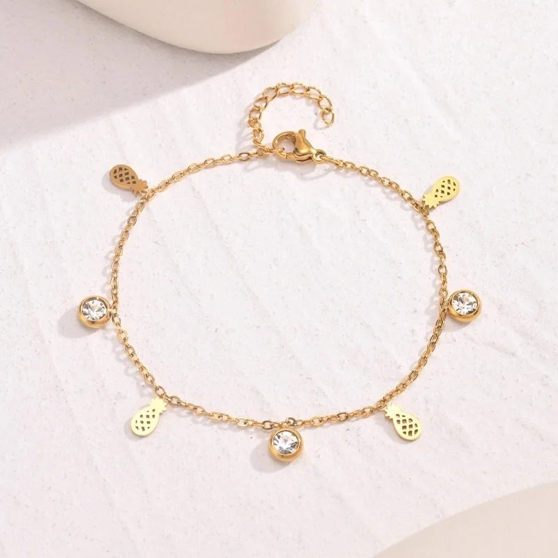 Sweet Heart Shape 201 Stainless Steel 18K Gold Plated Zircon Bracelets In Bulk