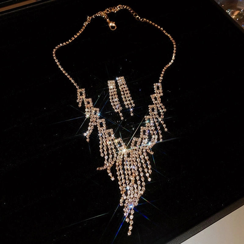 Explosions Zircon Diamond Geometric Necklace Earrings Suit Light Luxury Clavicle Chain High Sense Temperament Jewelry