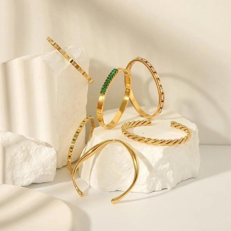 Minimalist Shiny Solid Color 316L Stainless Steel 18K Gold Plated Zircon Bangle In Bulk