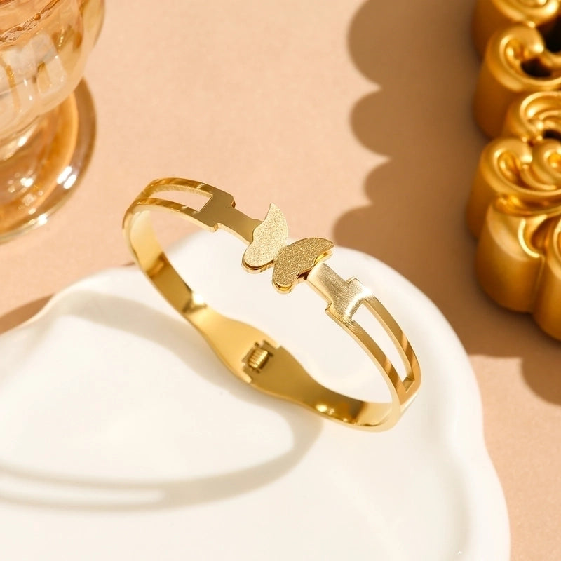 3 Pieces Y2K Modern Style Commute Heart Shape 304 Stainless Steel 18K Gold Plated Bangle In Bulk