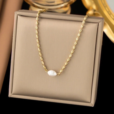 304 Stainless Steel 18K Gold Plated Minimalist Plating Inlay U Shape Heart Shape Acrylic Artificial Rhinestones Plastic Pendant Necklace