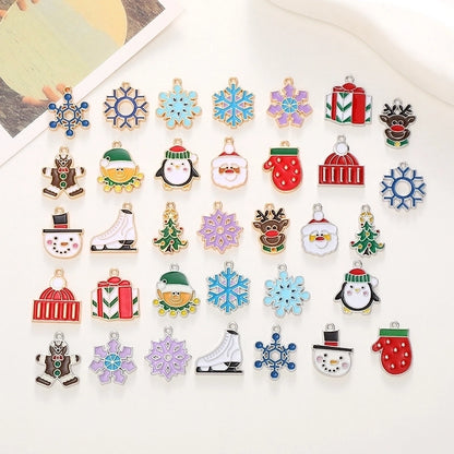 1 Set Alloy Christmas Tree Santa Claus Snowflake Pendant Jewelry Accessories
