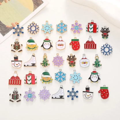 1 Set Alloy Christmas Tree Santa Claus Snowflake Pendant Jewelry Accessories