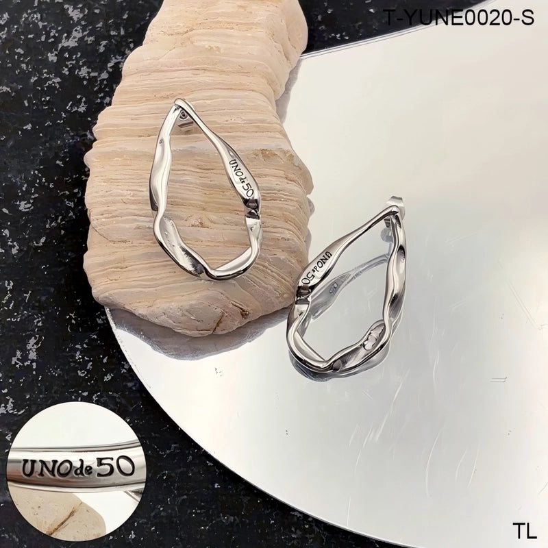 1 Pair Elegant Vacation Minimalist C Shape U Shape Solid Color 304 Stainless Steel 18K Gold Plated Earrings Ear Studs