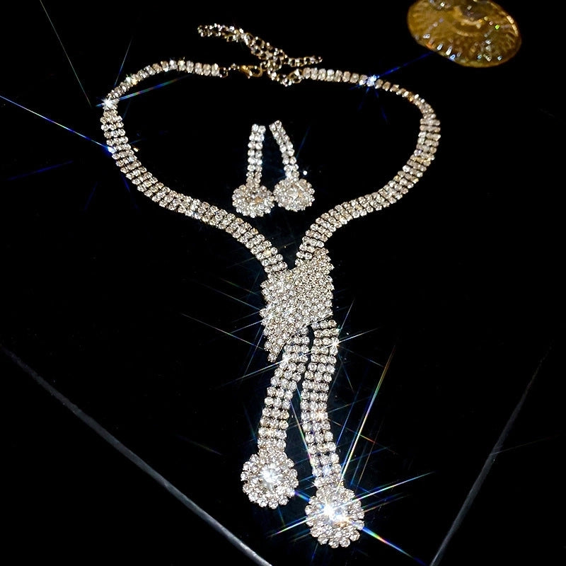 Explosions Zircon Diamond Geometric Necklace Earrings Suit Light Luxury Clavicle Chain High Sense Temperament Jewelry