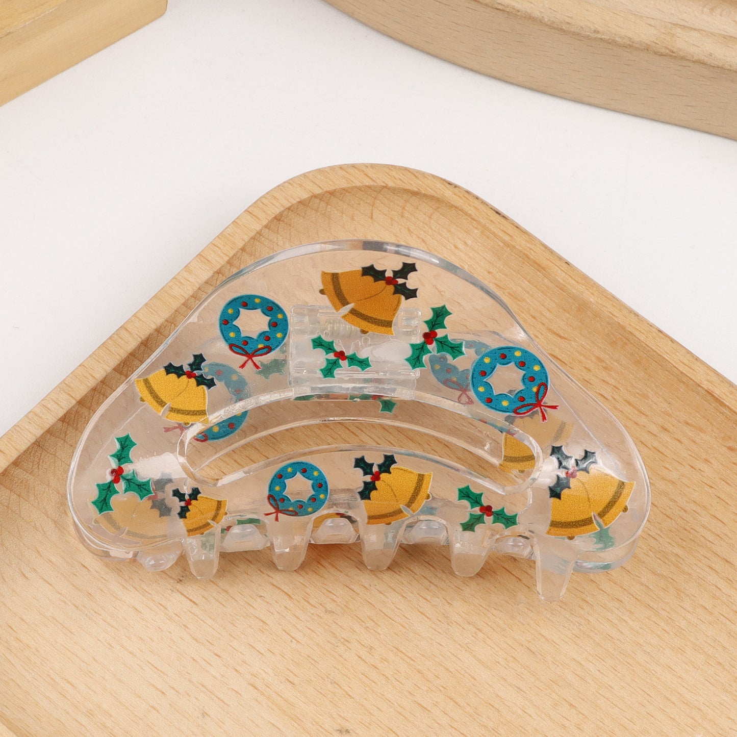 2 Pieces Christmas Transparent Claw Clip Gingerbread Man Christmas Tree Pattern Hair Clip Atmosphere Shark Clip Hair Accessory