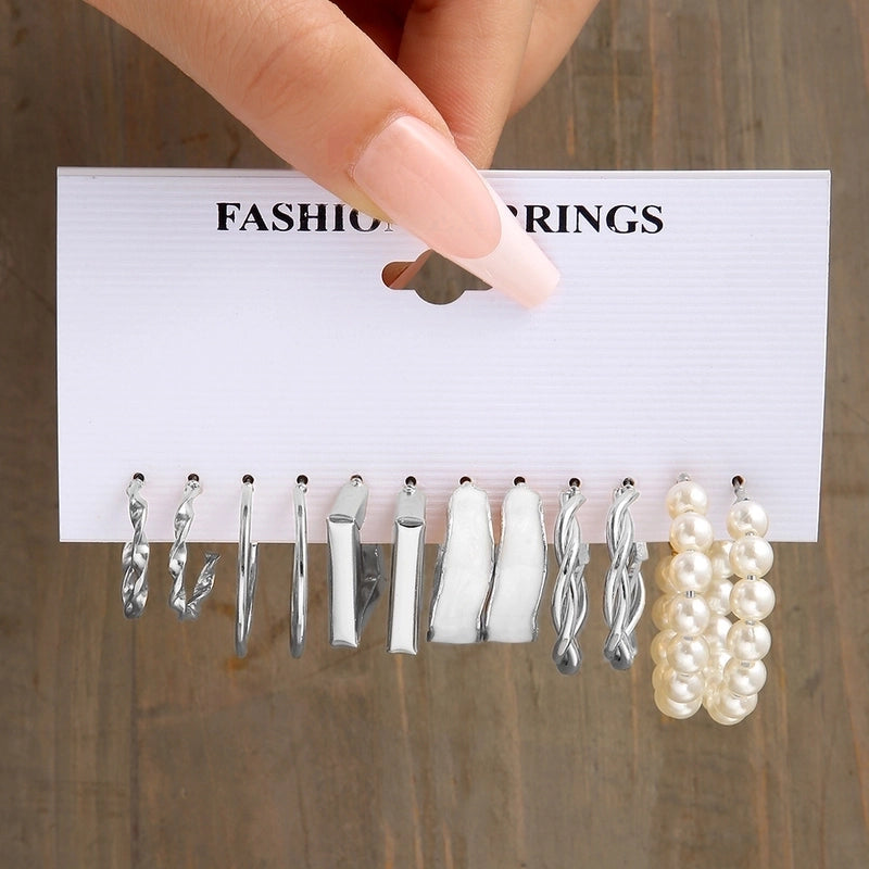 Retro Geometric Alloy Artificial Pearl Hoop Earrings 1 Set