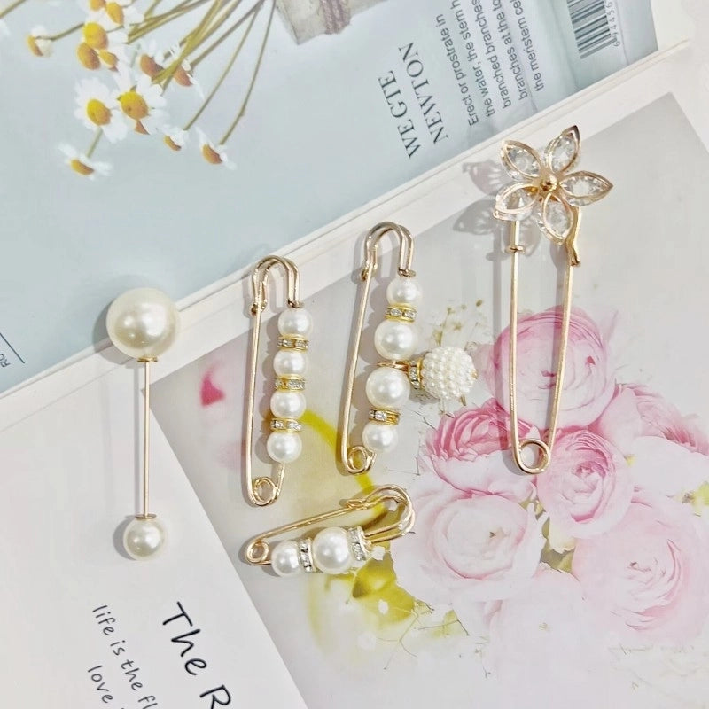 Pants Tight Pants Skirt Waist Artifact Tight Waist Pin Anti-running Light Brooch High-end Corsage Pin Jewelry Pearl Brooch Buckle