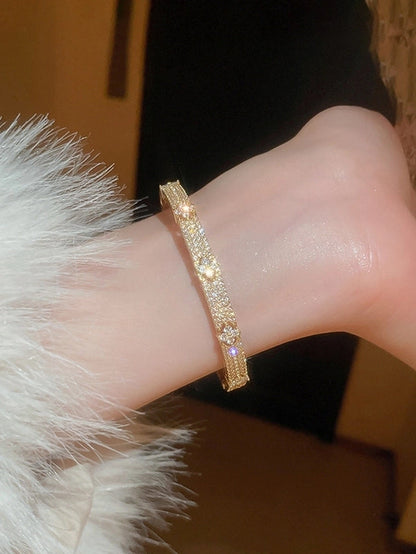 Elegant Flower 304 Stainless Steel Zircon Bangle In Bulk