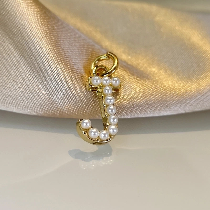 Fashion Letter Imitation Pearl Freshwater Pearl Copper Necklace