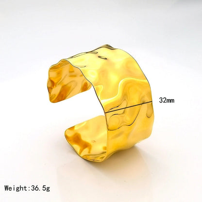 Casual Minimalist Solid Color Flower Butterfly 304 Stainless Steel 18K Gold Plated Bangle In Bulk