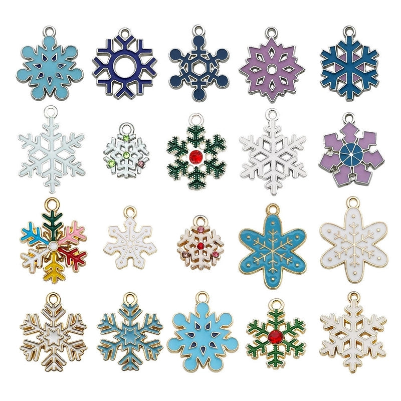 20 PCS/Package 50 PCS/Package 10-30mm Alloy Christmas Tree Snowman Snowflake Pendant Jewelry Accessories