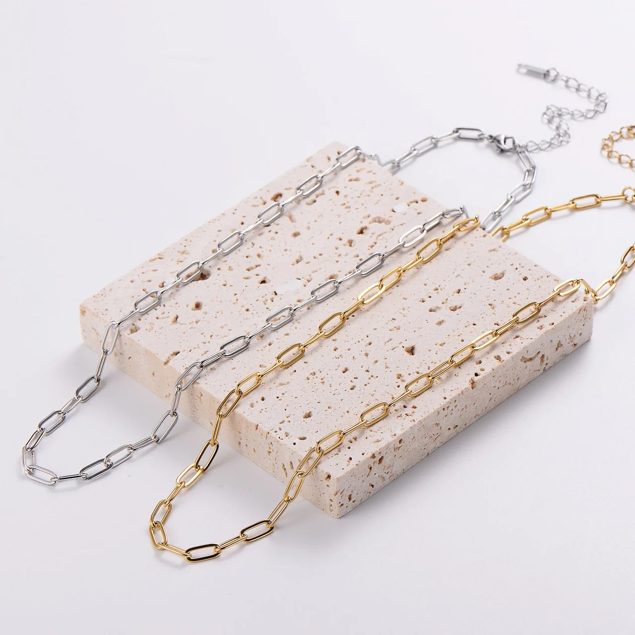 Minimalist Paperclip U-Shape Stainless Steel Electroplating Necklaces