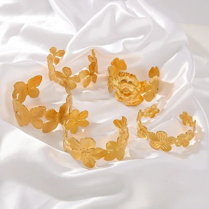 Vintage Style Minimalist Classic Style Butterfly 304 Stainless Steel 18K Gold Plated Bangle In Bulk