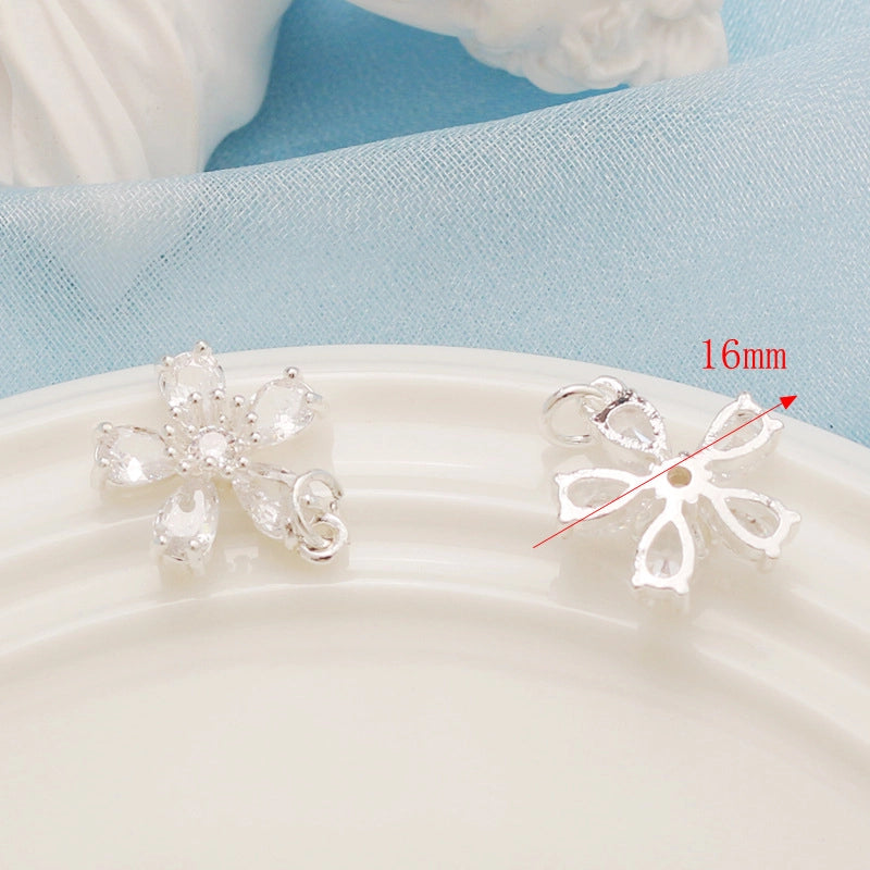 1 Piece Alloy Heart Shape Flower Pendant