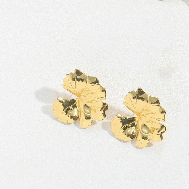 1 Pair Halloween Christmas Vintage Style Minimalist Commute Leaves Leaves Copper + Dripping Oil Copper 14K Gold Plated Earrings