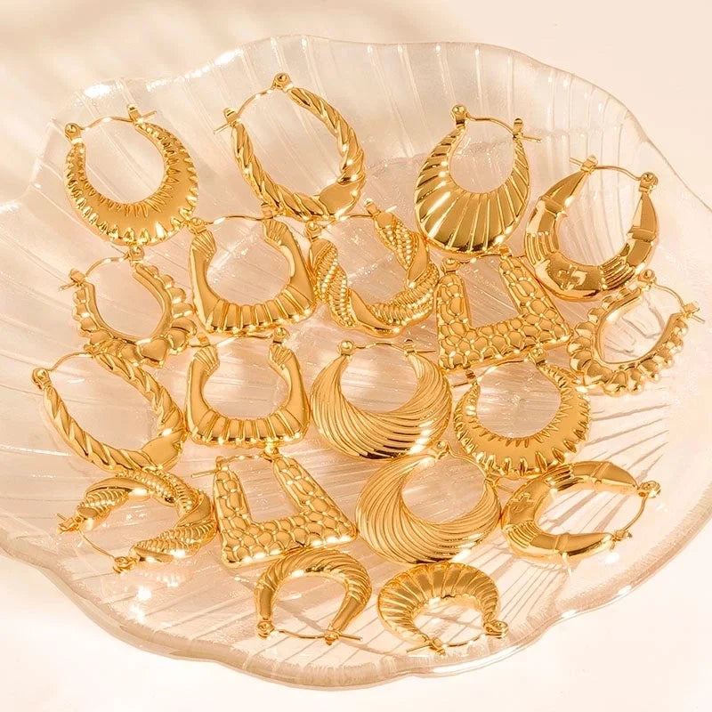 1 Pair Casual Modern Style Classic Style U Shape Geometric 304 Stainless Steel Titanium Steel 18K Gold Plated Earrings