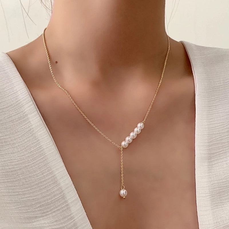 Alloy Freshwater Pearl Copper Fashion Solid Color Irregular Necklace