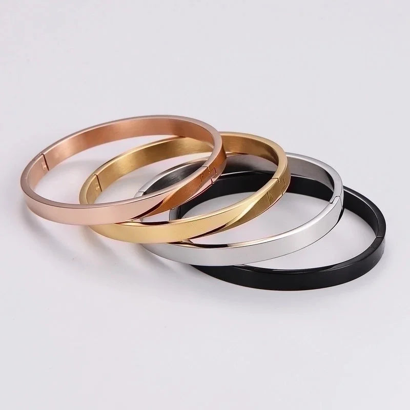 Minimalist Circle Stainless Steel Bangle In Bulk