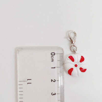 1 Piece 30mm Resin Santa Claus Snowman Elk Pendant Melon Seed Buckle Jewelry Accessories