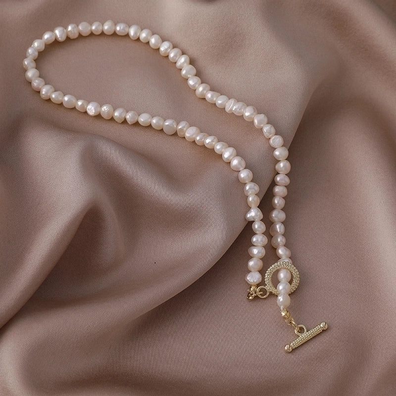 Alloy Freshwater Pearl Copper Fashion Solid Color Irregular Necklace