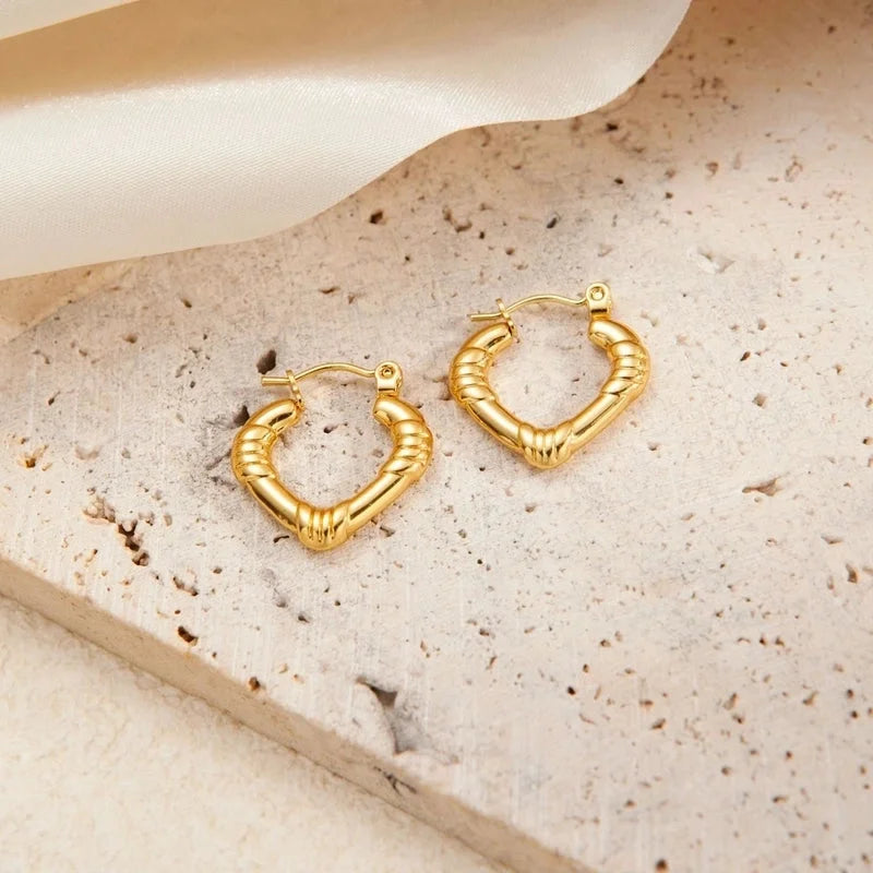 1 Pair Minimalist Heart Shape Titanium Steel Hoop Earrings