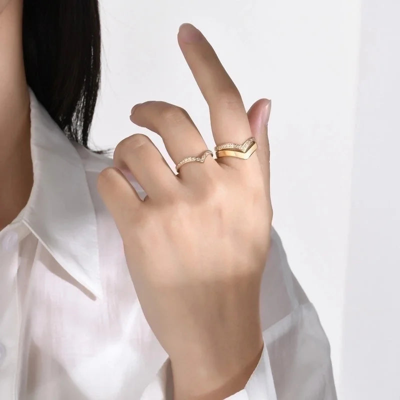 Fashion V Shape 304 Stainless Steel Zircon Inlay Stainless Steel Rings