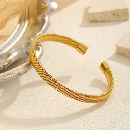 Casual Elegant Letter Titanium Steel 18K Gold Plated Bangle In Bulk