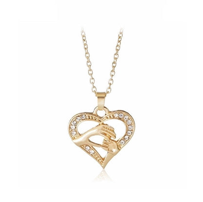 1 Piece Mama Minimalist Letter Moon Heart Shape Alloy Copper Plating Inlay Artificial Rhinestones Artificial Diamond Rose Gold Plated Gold Plated Silver Plated Pendant Necklace
