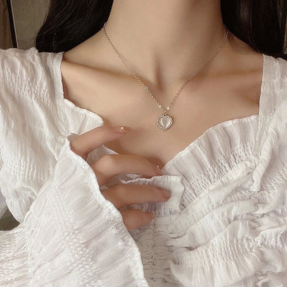 Love Stitching Pearl Japanese And Korean Necklace Design High-grade Light Luxury Niche Clavicle Chain New Women\'s Necklace