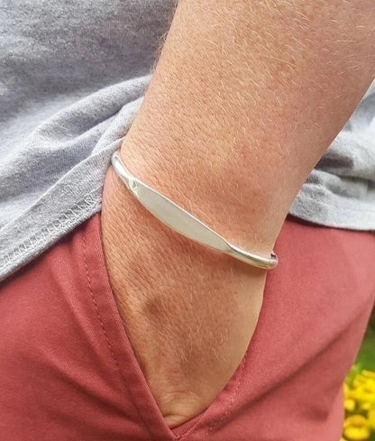 Minimalist Classic Style Solid Color Stainless Steel Plating 18k Gold Plated Bangle