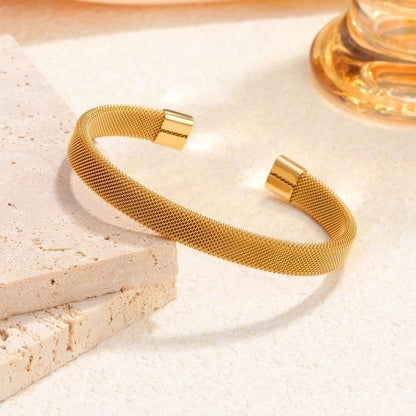 Minimalist Classic Style Geometric 304 Stainless Steel 18K Gold Plated Bangle In Bulk
