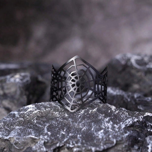 Elegant Gothic Queen Geometric Synthetic Resin Iron Halloween Women's Bangle