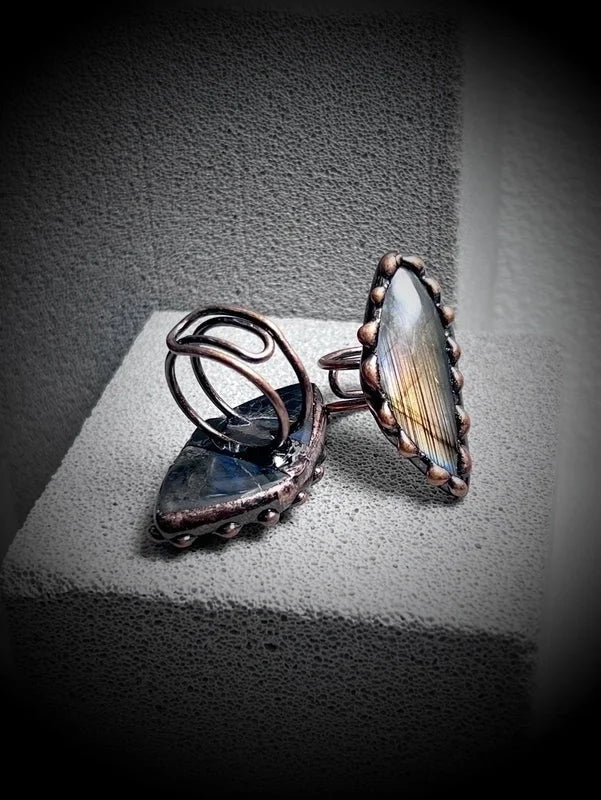 Vintage Style Baroque Style Asymmetrical Irregular Labradorite Asymmetrical Irregular Handmade Women's Open Rings