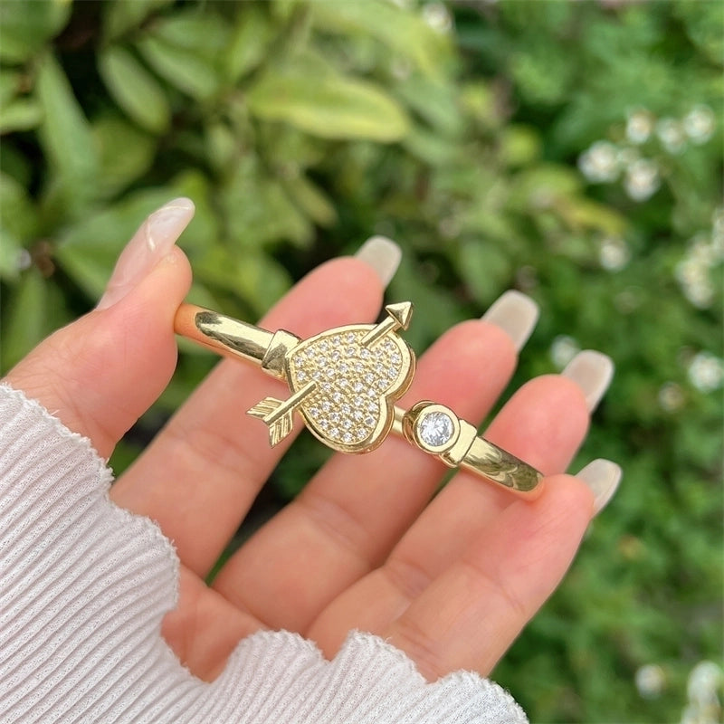 Minimalist Classic Style Heart Shape Copper 18K Gold Plated Bangle