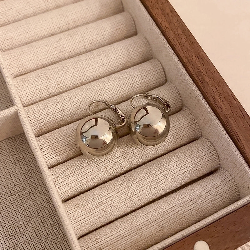 Silver Needle Exaggerated Lovely Earrings Light Luxury High-grade Niche Earrings Fashion Metal Temperament Earrings For Women