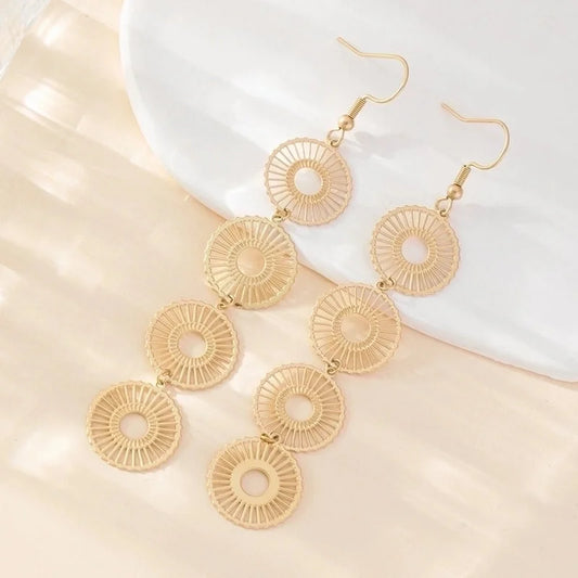 1 Pair Elegant Lady Modern Style Round Leaves Tassel Plating Titanium Steel 18K Gold Plated Drop Earrings