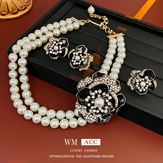 Medieval Flower Flower Alloy Electroplating Necklaces