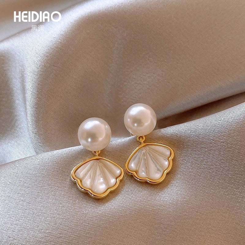 1 Pair Minimalist Round Inlay Alloy Zircon Ear Studs