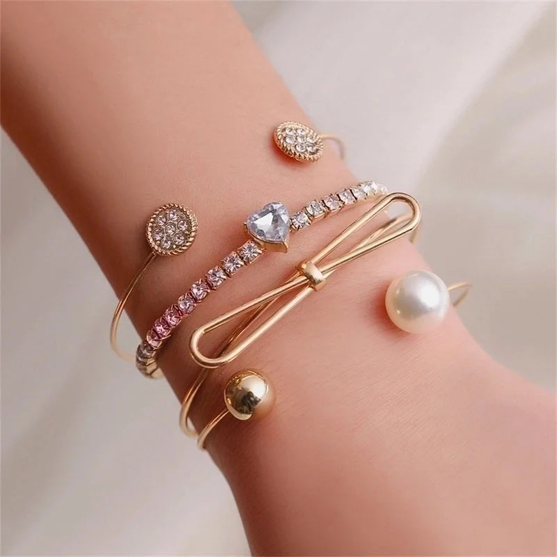 1 Set Minimalist Star Heart Shape Butterfly Stainless Steel Metal 18k Gold Plated Gold Plated Silver Plated Turquoise Rhinestones Zircon Bangle