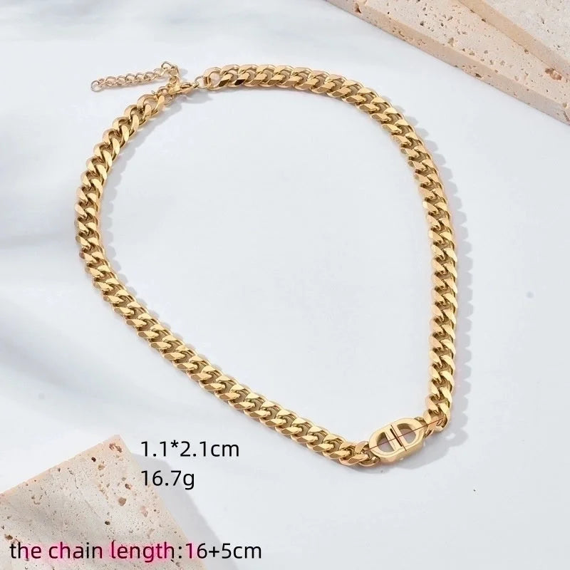 304 Stainless Steel Retro Inlaid Gold Geometric Necklace