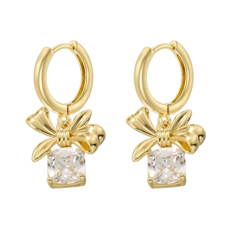 1 Pair Christmas Elegant Romantic Christmas Hat Christmas Tree Santa Claus Inlay Copper Zircon 18K Gold Plated Drop Earrings