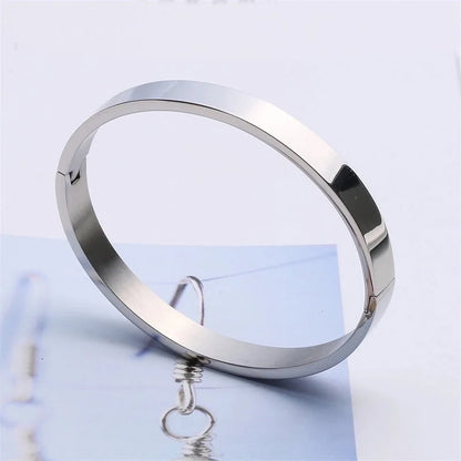 Minimalist Solid Color Stainless Steel Gold Plated Bangle In Bulk