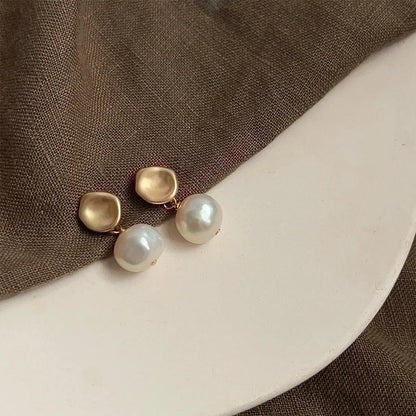 1 Pair Elegant Retro Geometric Freshwater Pearl Earrings