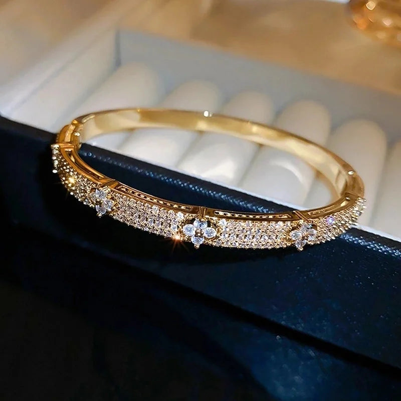 Elegant Flower 304 Stainless Steel Zircon Bangle In Bulk