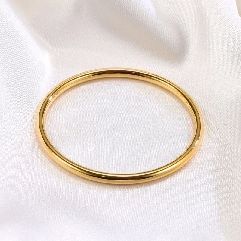 Casual Minimalist Solid Color Titanium Steel 18K Gold Plated Bangle In Bulk